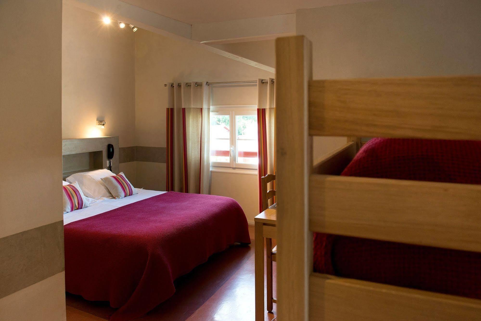 Logis Hotel Ur-Hegian Эноа Экстерьер фото